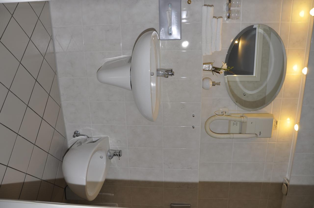 Basalt Hotel Restaurant Lounge هوهفاخت المظهر الخارجي الصورة